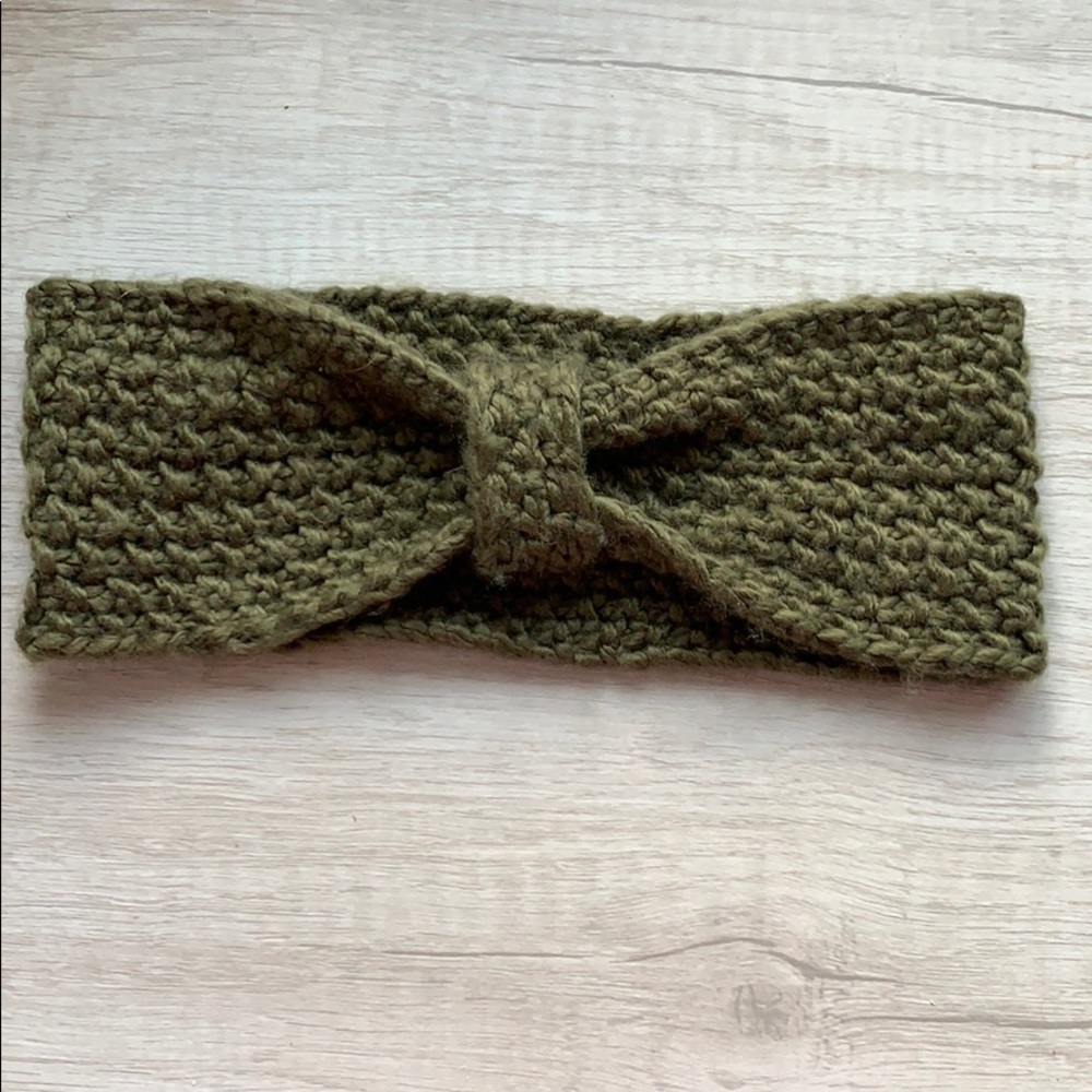 PacSun green sweater headband